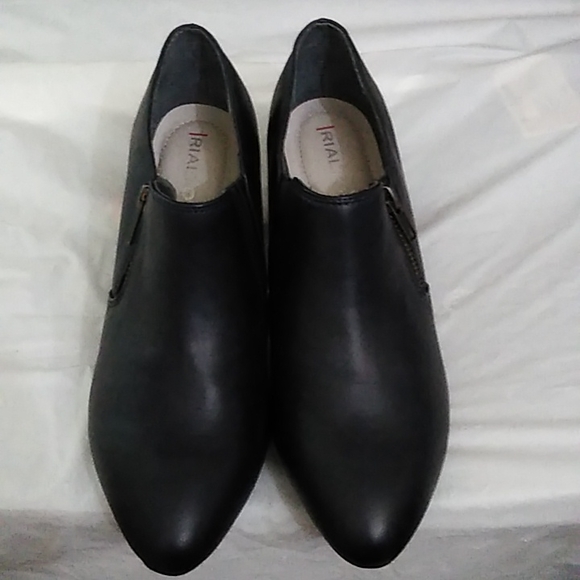 Rialto Women's Sarina Ankle Boot Navy 8.5 Wide - Picture 2 of 15